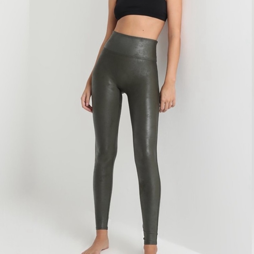 Spanx Rich Olive Faux Leather liquid Leggings | size large